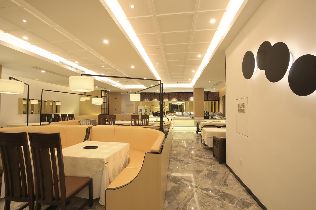 Crown Crystal Hotel 4*