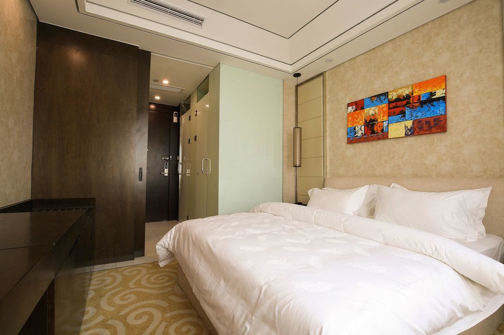 Hotel Crown Crystal 4*